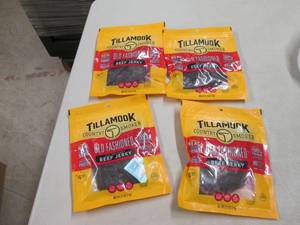 4 Packs of Tillamook Country Smoker...