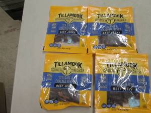 4 packs of Tillamook Country Smoke ...