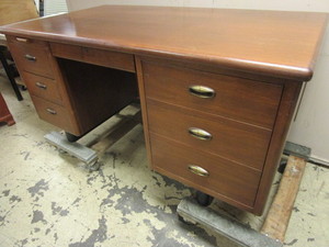 lot 506 image: HOOSIER DESK CO. DESK, BUILT TRUE CLEAR THRU, FEATURING DOVETAIL DRAWERS, SLIDE-OUT SHELF