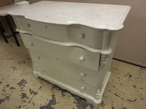 lot 512 image: VINTAGE DRESSER, WITH MARBLE TOP