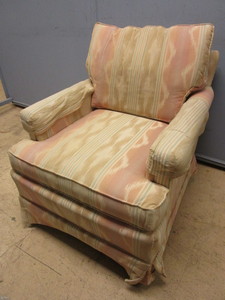 lot 518 image: HENREDON ARM CHAIR
