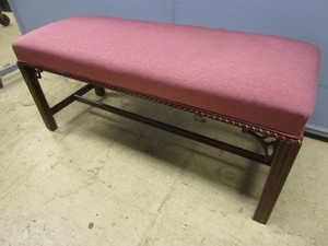lot 521 image: UPHOLSTERED BENCH, CRAFTED BY HICKORY CHAIR CO.