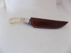 Damascus Steel Fixed Blade Knife With Leather Sheath