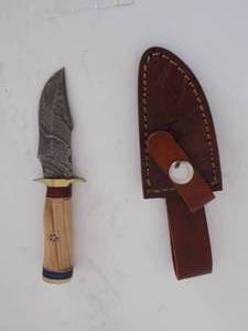 Damascus Steel Fixed Blade Knife With Leather Sheath