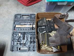 Tool Pouches, Tool Kit & Nails