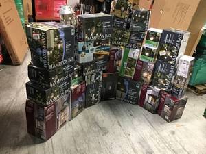 Pallets with Assorted outdoors lights original costumer returns