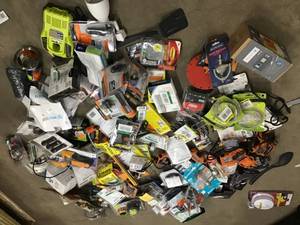 Lot of misc tools and accesories various conditions see pictures