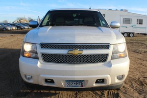 2008 Chevrolet Suburban 1500 LTZ - 2 Owners -