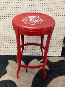 lot 10 image: Red Fighting Sioux Shop Chair 24 Inch Tall