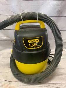 lot 45 image: Stanley 1.5 Hp Wet Dry Vacuum