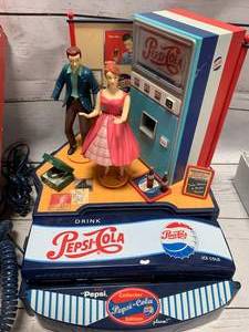 lot 51 image: Pepsi Cola Everyday Phone Diarama