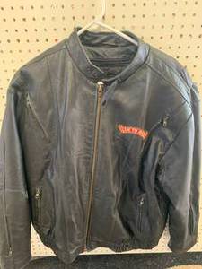 lot 59 image: Diamond Plate Leather Motorcycle Jacket 2 Xl