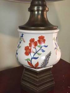 lot 85 image: Floral Table Lamp
