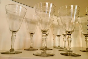 lot 26 image: Large Variety of Glassware