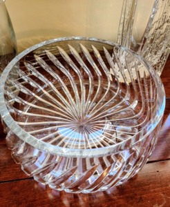lot 27 image: Decorative CrystalGlassware