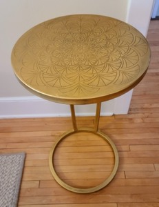 lot 36 image: Gold Accent Table