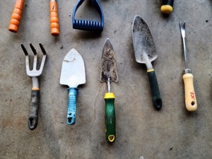 lot 43 image: Variety of Garden Tools