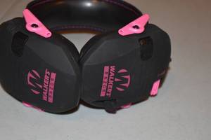lot 25 image: Walkers Game Razor Slim Electronic Ear Muffs