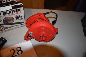 lot 31 image: Wilmar High-powered Mini Garage Blower