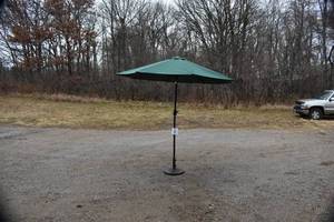 lot 82 image: CASTLECREEK 9 Market Patio Umbrella