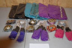 lot 214 image: Costume Jewelry perfect for Christmas time gift for the loved one in your life