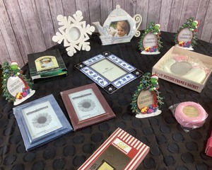 lot 177 image: Variety of Picture Frames