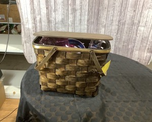 lot 156 image: Picnic Basket