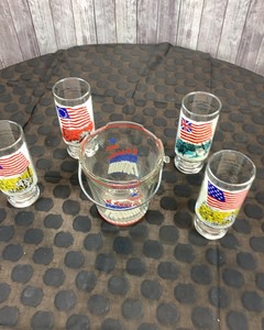 lot 125 image: Patriotic Glassware