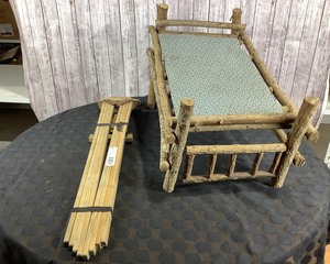 lot 163 image: Vintage Wooden Items