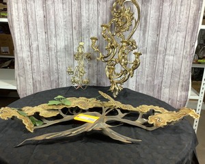 lot 164 image: Metal Wall Decor