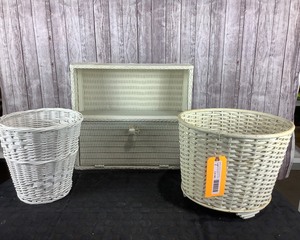 lot 165 image: Wicker Lot