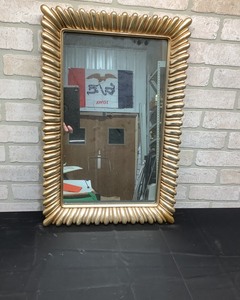 lot 73 image: Mirror