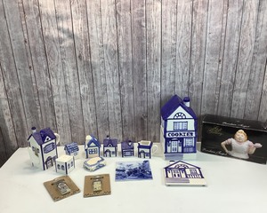 lot 42 image: Cookie Jar Kitchen Set
