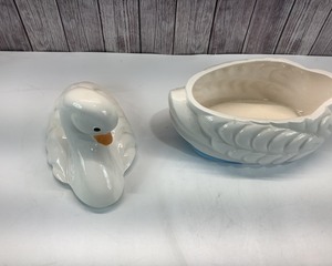 lot 75A image: White Swan Gravy Boat