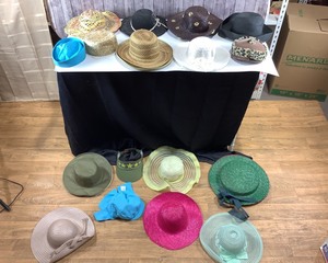 lot 2098 image: WomensChildrens Hats