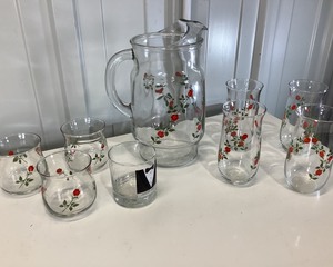 lot 2081 image: Rose Glassware