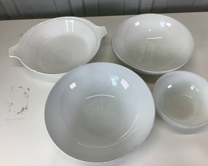 lot 198 image: Corningware