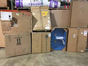 Pallet with assorted Sinks various models customer returns