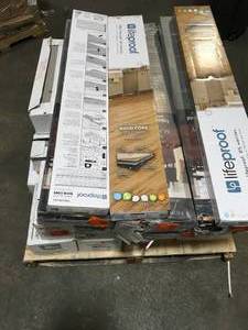 Pallet with assorted Flooring see pictures
