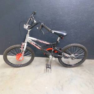 BOYS BIKE