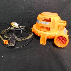 TOY QUEST BLOWER