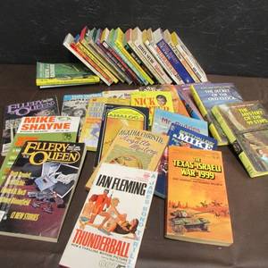 VINTAGE BOOKS