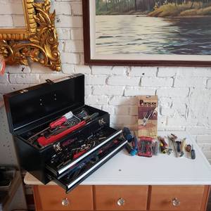 lot 77 image: Tool Bundle Extravaganza