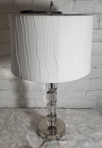 lot 76 image: Cool Contemporary Lucite Table Lamp
