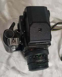 lot 75 image: Vintage Zenza Bronica ETRS Camera