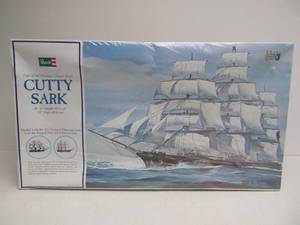 Large NOS Vintage Revell Cutty Sark Clipper Ship