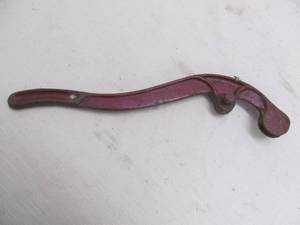 lot 27 image: cast iron cicstern pump handle