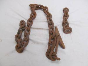 lot 32 image: chains