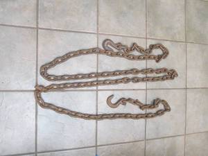 lot 35 image: chain