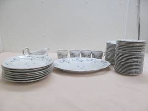 lot 40 image: Johann Haviland china dishes